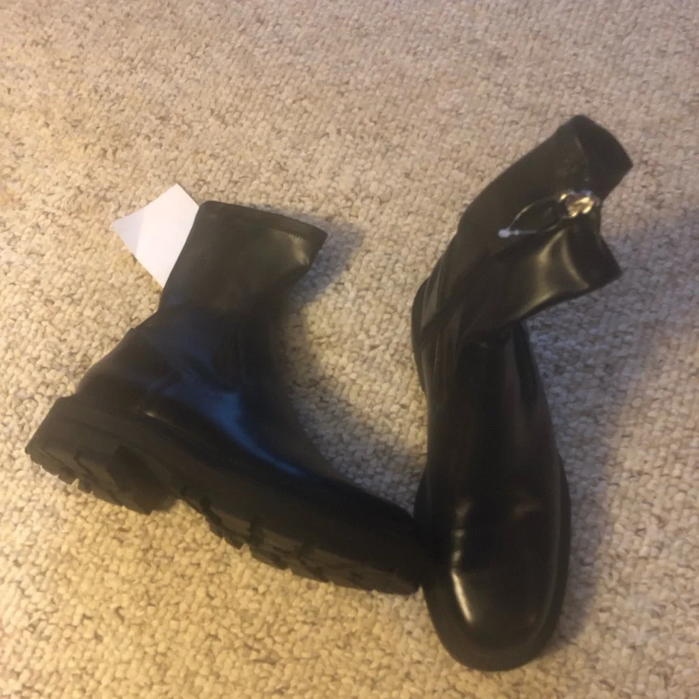 Nwt $69  ZARA Brown Leather Ankle Boots w/ Lug Soles     Size: 6.5 / 37 - Picture 5 of 6